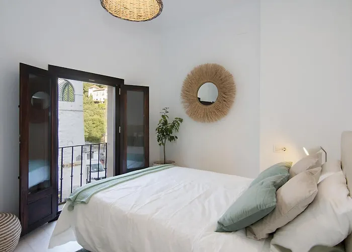 Chezmoihomes Alhambra Boutique Terrace